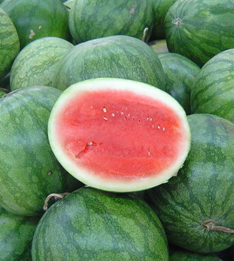 西瓜的功效與作用 西瓜解暑養(yǎng)顏有一手