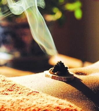 中醫(yī)養(yǎng)生 白領(lǐng)日常中醫(yī)按摩保健法