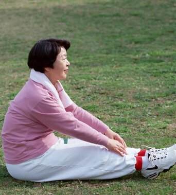 鍛煉身體 老年人健身要講究平衡