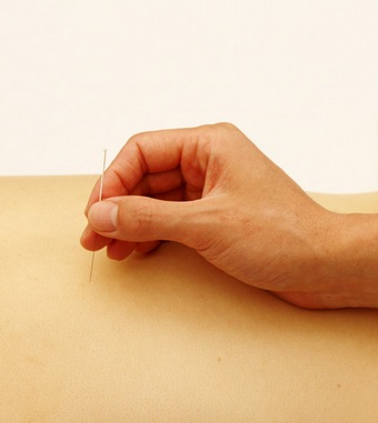 腰痛的原因有哪些 女性如何遠(yuǎn)離更年期腰痛