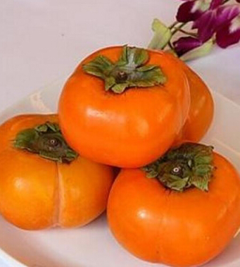 柿子的營(yíng)養(yǎng)價(jià)值 秋天怎么吃柿子最好