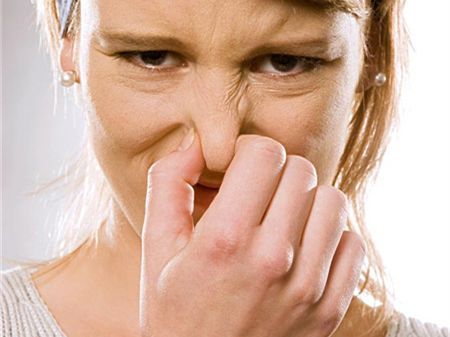 經(jīng)常捏鼻子是改變不了鼻子的美丑