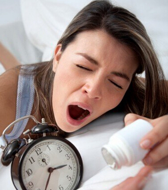 女性更年期保健 更年期的女人睡前請別做這些