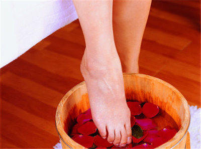 艾葉泡腳能治感冒嗎  祛寒防流感