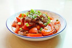 番茄燉牛肉怎么做 盤(pán)點(diǎn)番茄燉牛肉的食療功效