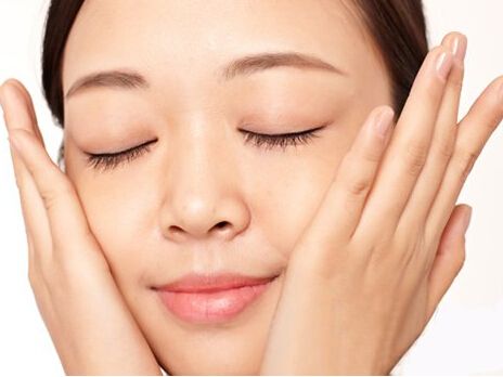 臉部護(hù)理的5個(gè)正確步驟獻(xiàn)給愛(ài)美的你