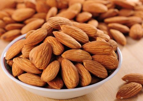 杏仁的功效、適用人群及食用禁忌介紹
