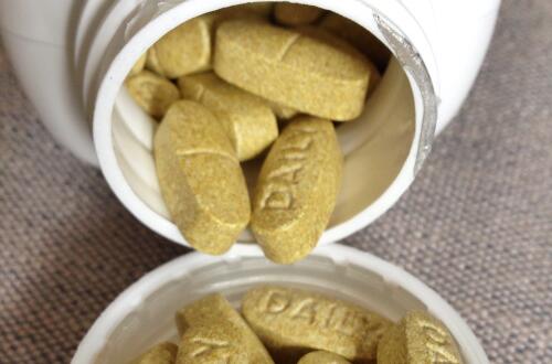 鈣片吃多了     過量補(bǔ)鈣得不償失