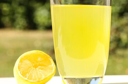 檸檬水   喝檸檬水的五大好處