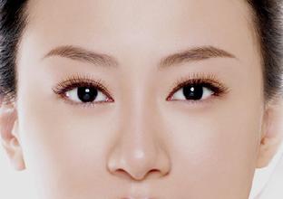 魚尾紋出現(xiàn)的原因及去魚尾紋的7個(gè)有效方法