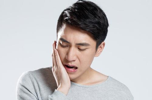 長智齒     長智齒的相關(guān)事項(xiàng)