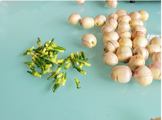 吃蓮子的注意啦，教你蓮子怎么吃最美味