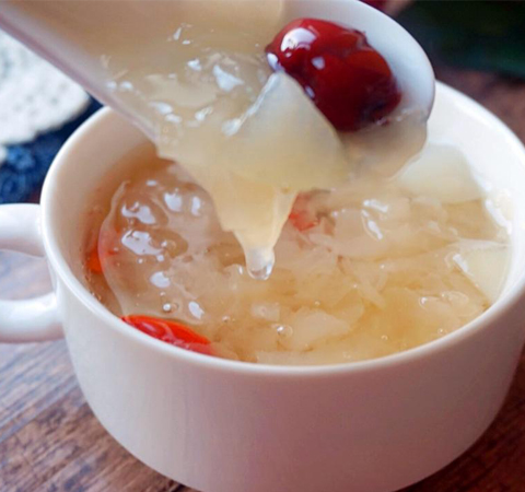 止咳化痰 銀耳雪梨湯的功效和做法介紹