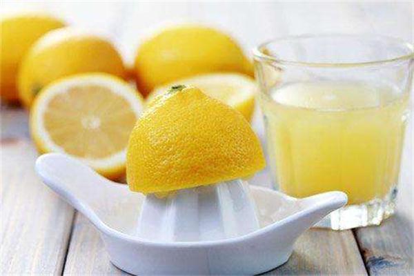 檸檬蜂蜜水的做法 怎樣制作檸檬蜂蜜水