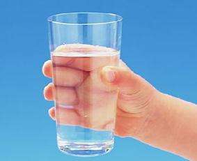 生命之源，告訴你一天喝多少水最好