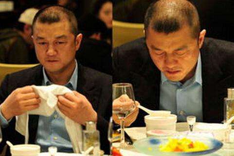 男性禿頂怎么辦 生活習(xí)慣要注意