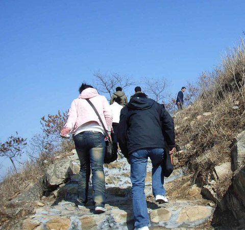 增強(qiáng)心臟功能 爬山的好處和注意事項(xiàng)介紹