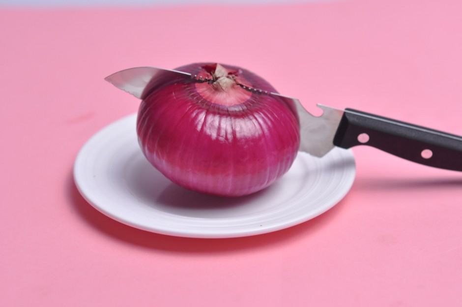 切洋蔥不會(huì)流淚的方法 教你十招不辣眼