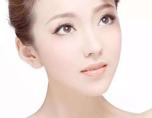 臉上長斑的原因，原來是這些問題