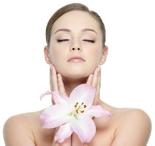 關(guān)于女性面部抗皺的6種方法