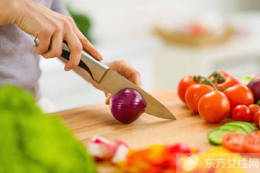 切洋蔥不會(huì)流淚的方法 教你十招不辣眼