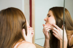 脖子上長小肉疙瘩怎么辦 有哪些需要注意