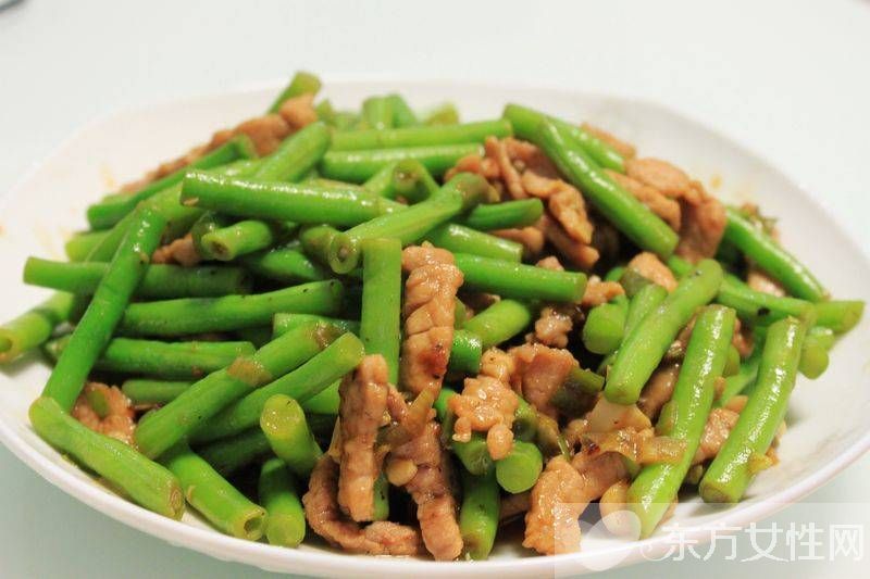 豇豆炒肉的家常做法 豇豆炒肉的營養(yǎng)價(jià)值
