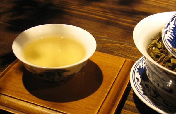 揭隔夜茶的六大妙用 隔夜茶水還有這用途