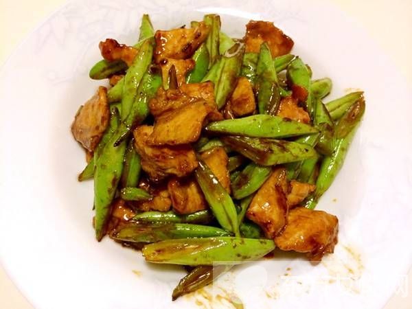 豇豆炒肉的家常做法 豇豆炒肉的營養(yǎng)價(jià)值