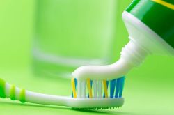 牙膏妙用小竅門 盤點牙膏的20種另類妙用