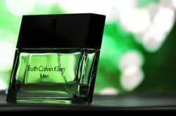 花露水的妙用有哪些 用花露水注意避開(kāi)五大誤區(qū)