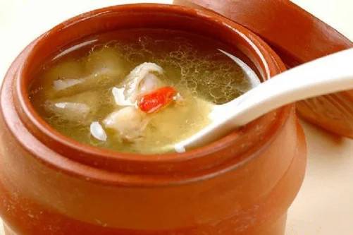 怎樣煲雞湯最有營養(yǎng) 雞湯的營養(yǎng)價值及功效作用