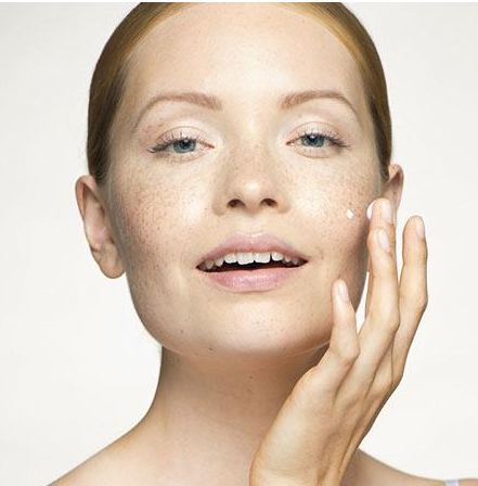 很多人都關(guān)注如何防治老年斑