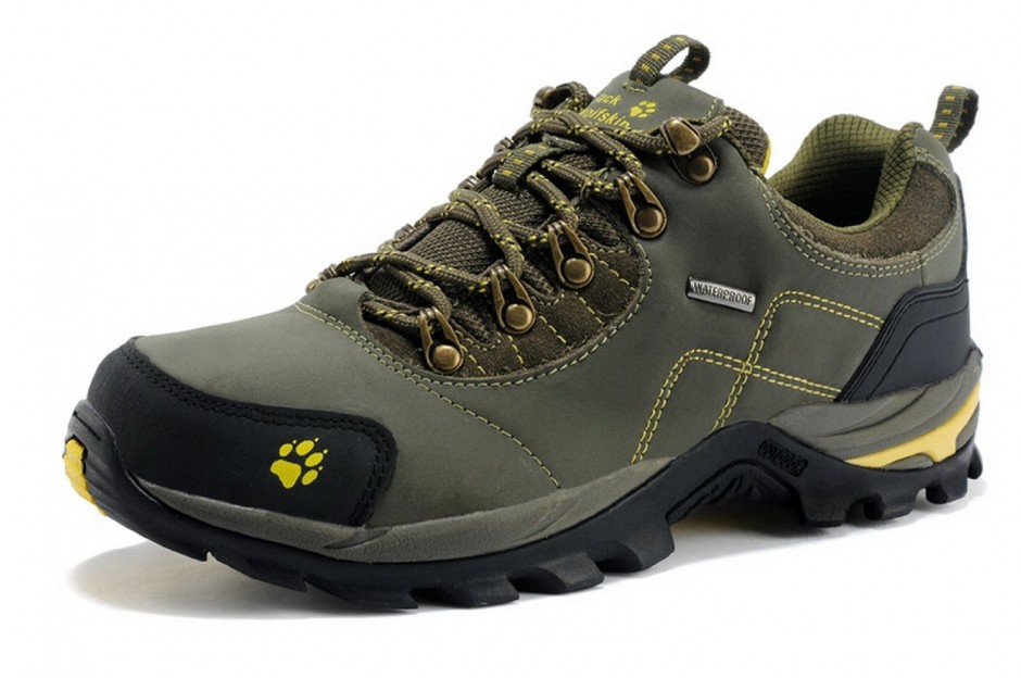 登山鞋和徒步鞋的區(qū)別 怎么挑選專業(yè)的徒步鞋?