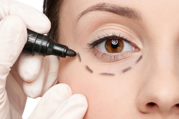 年輕人最想知道怎么樣才能消除眼袋