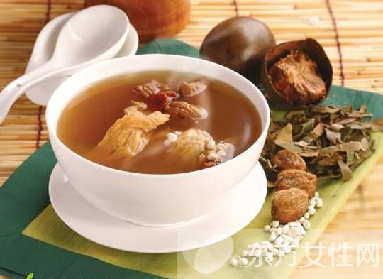 天麻鴿子湯的做法 鴿子湯的營養(yǎng)價(jià)值大盤點(diǎn)