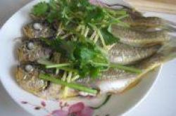 清蒸小黃魚的做法 教你做味道鮮美的小黃魚