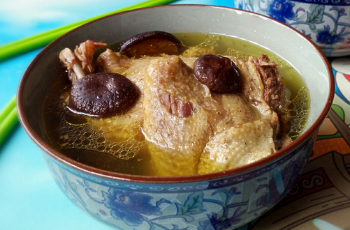 白鴿的功效      美容美顏強(qiáng)身健體