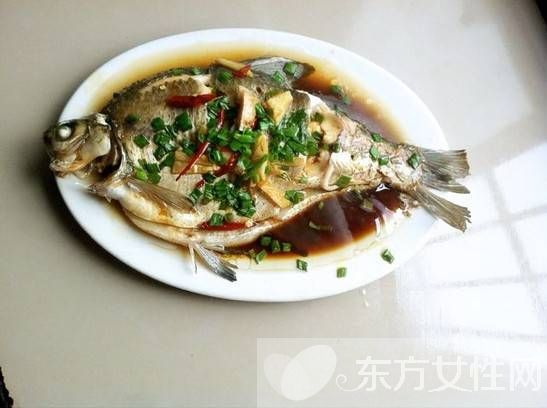 清蒸草魚的做法 草魚去土腥三要點(diǎn)