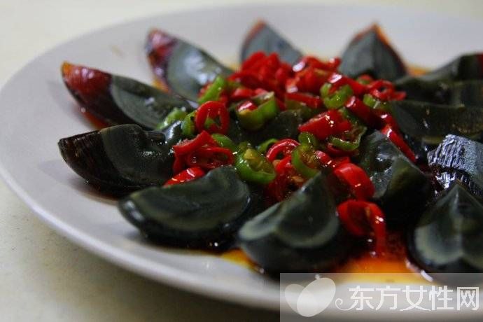 涼拌皮蛋的做法 九招教你做營養(yǎng)豐富的美食