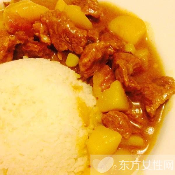 牛肉咖喱飯的做法步驟 牛肉不僅養(yǎng)身還抗衰老