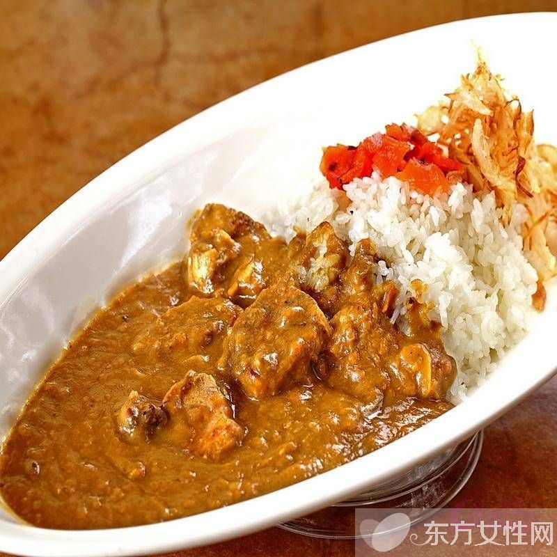 牛肉咖喱飯的做法步驟 牛肉不僅養(yǎng)身還抗衰老