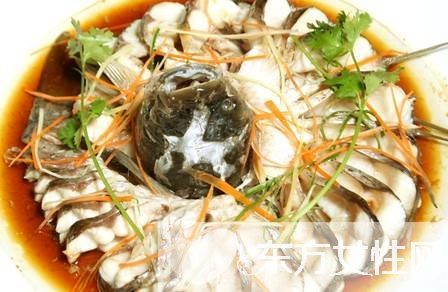 清蒸草魚的做法 草魚去土腥三要點(diǎn)