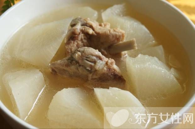 蘿卜排骨湯的家常做法 冬天多吃蘿卜可預(yù)防感冒