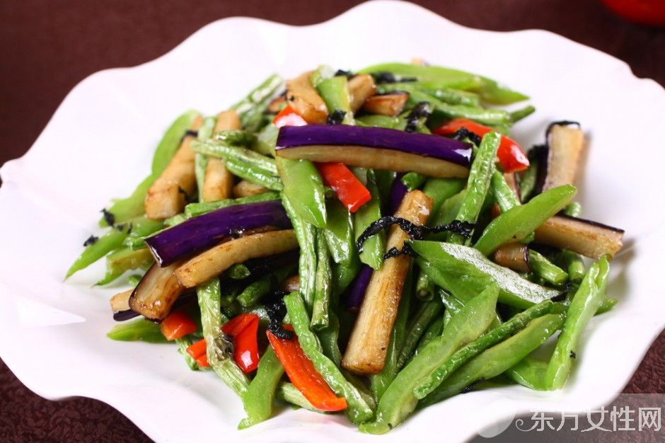豆角燒茄子的家常做法 豆角補腎助消化