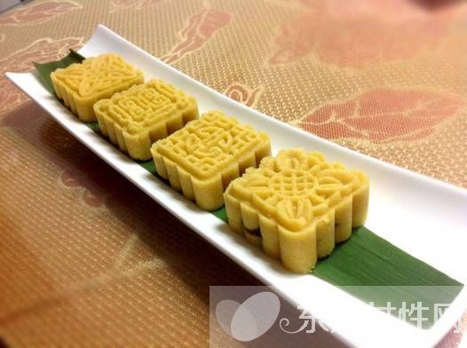 兩大綠豆糕的做法 簡單好學(xué)又美味