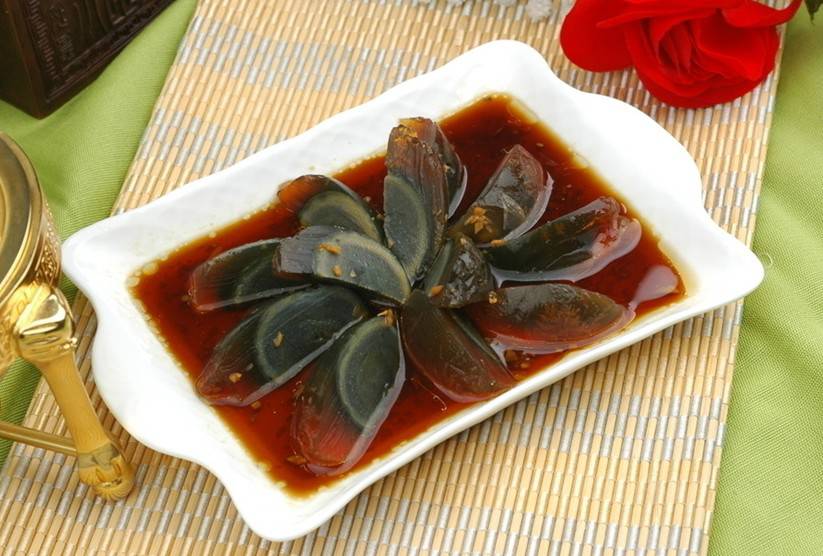 涼拌皮蛋的做法 九招教你做營養(yǎng)豐富的美食