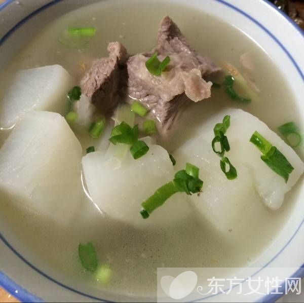 蘿卜排骨湯的家常做法 冬天多吃蘿卜可預(yù)防感冒