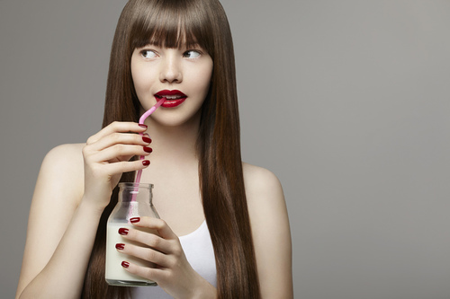 牛奶美容法 小編有方法