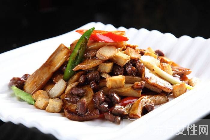 炒茄子的九大家常做法 茄子還有這一功效